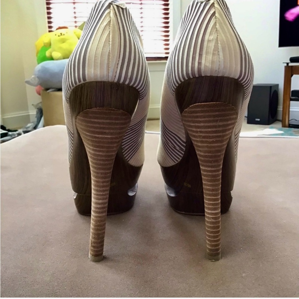 Jessica Simpson Cream and Brown Stiletto Heels